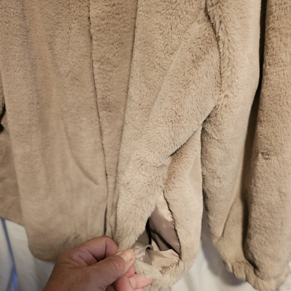 New Nine West Beige Faux Fur Coat Sz 3X